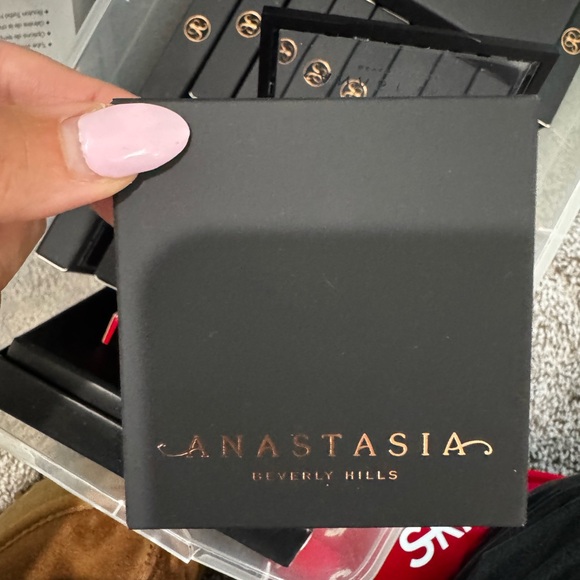 NWT / ANASTASIA / EMPTY EYE SHADOW PALETTE - Picture 1 of 4